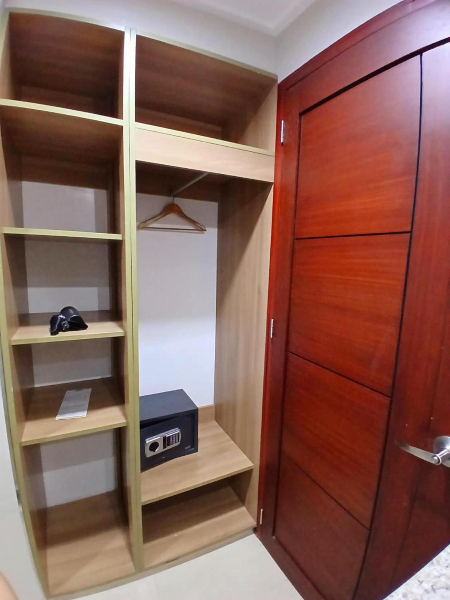 Dohera Hotel Cebu Extérieur photo