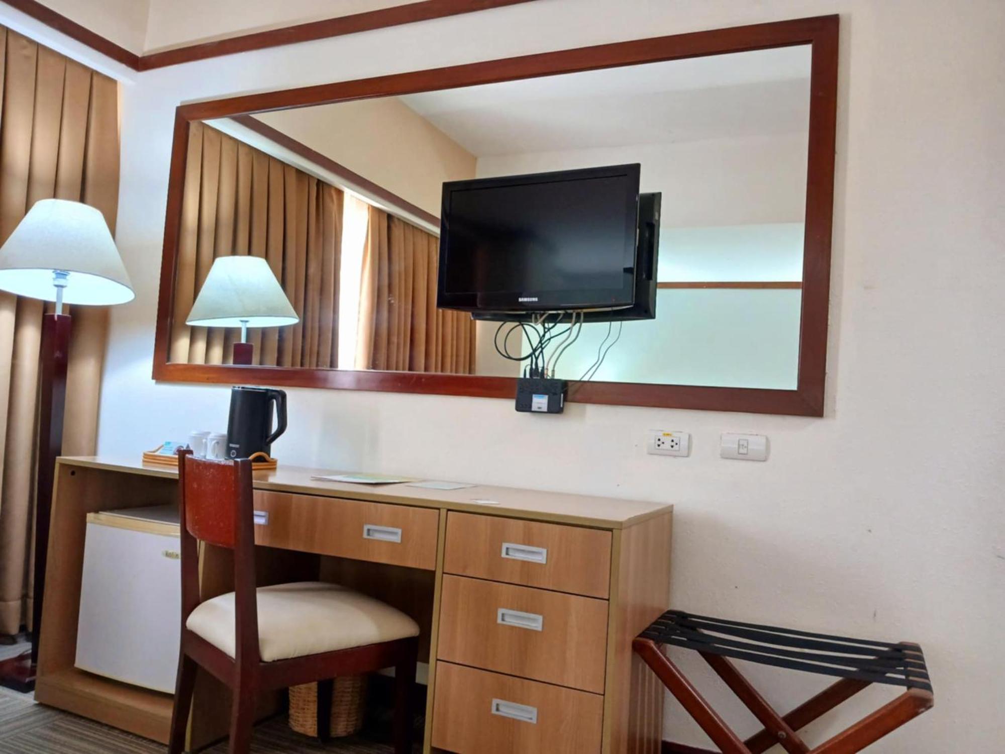 Dohera Hotel Cebu Extérieur photo